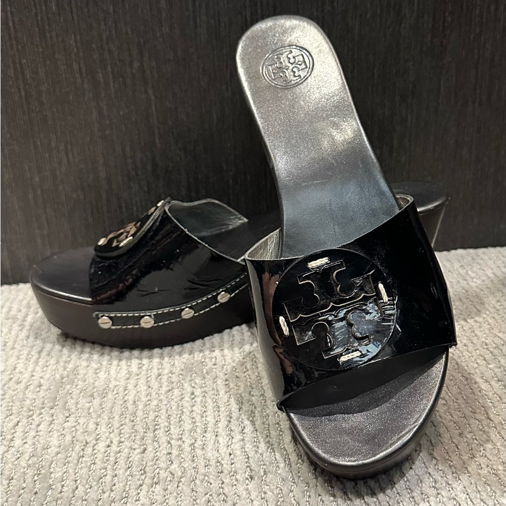 Authentic Tory Burch wedge sandals. Sz 11